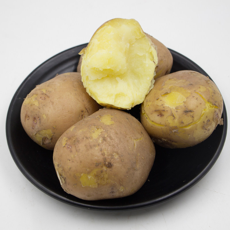 新鲜现挖云南黄皮黄心大土豆农家老品种米拉洋芋低价批发10斤包邮