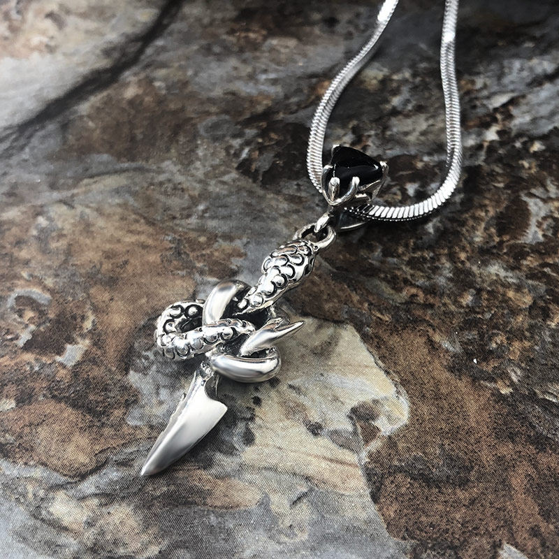 黑宝石蛇剑吊坠项链男潮银饰朋克个性首饰挂件项坠