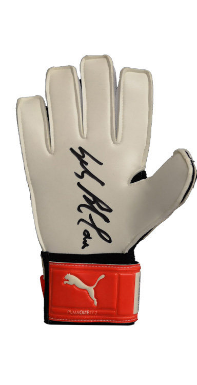 巴黎圣日耳曼足球俱乐部布冯亲笔签名手套文创