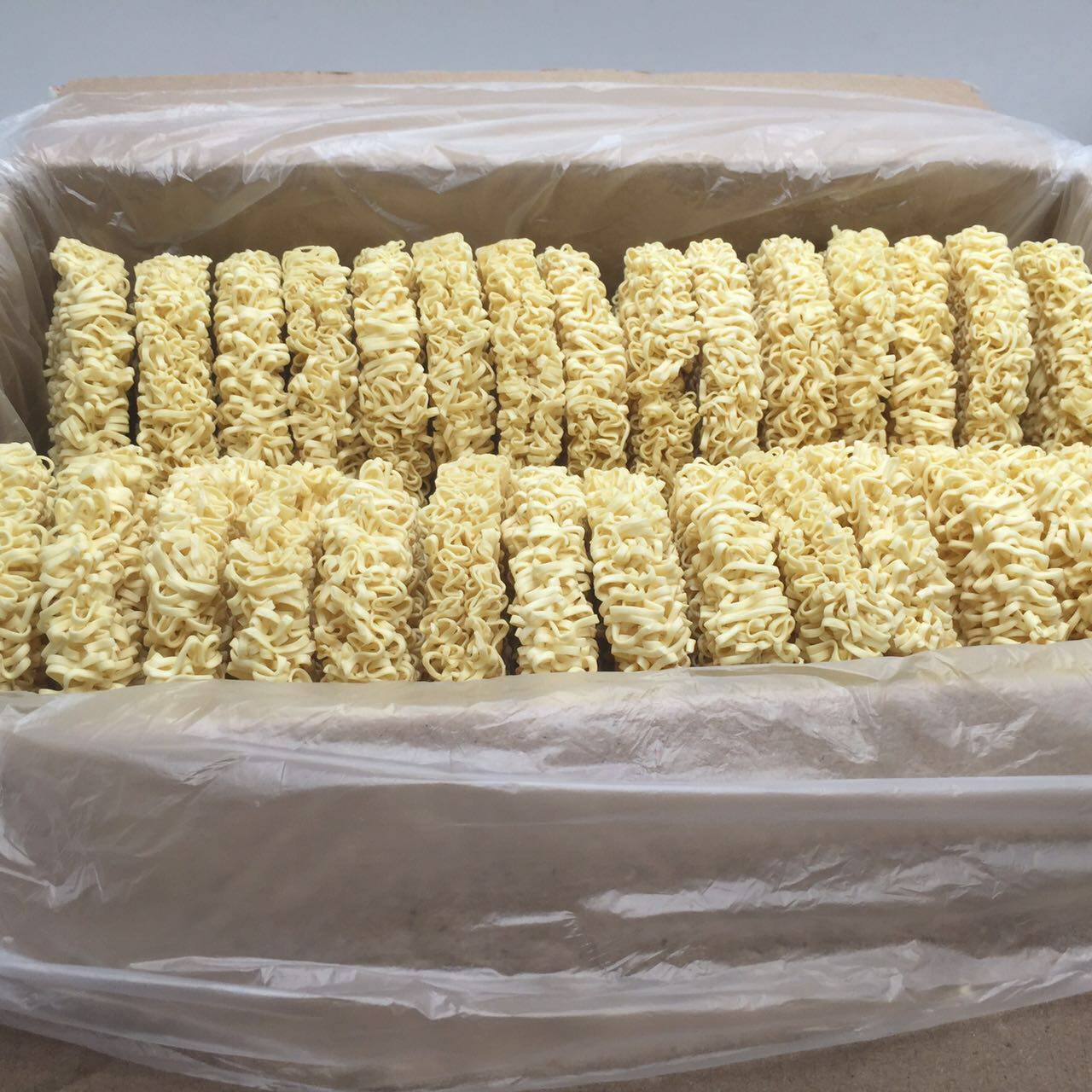 麻辣烫面条整箱火锅散装油炸方便面面饼专用面粗面条