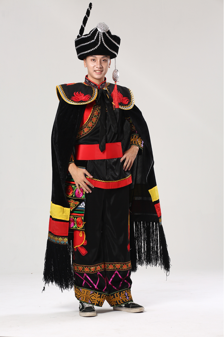 caiduo/彩衣朵朵凉山彝族服装彝族披风黑色男传统彝族披风套装