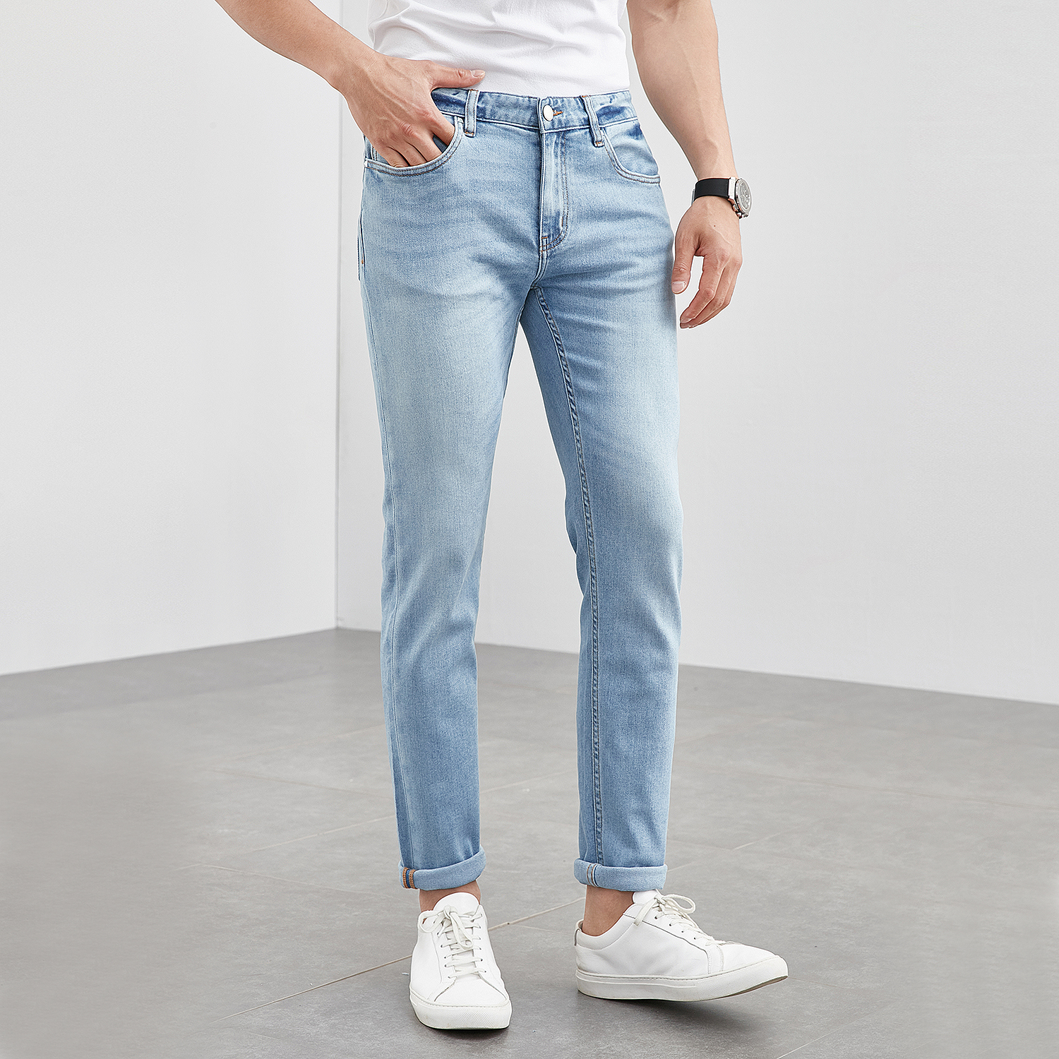让你舒适的一塌糊涂春夏浅蓝色水洗男士修身小直筒牛仔裤 DA088