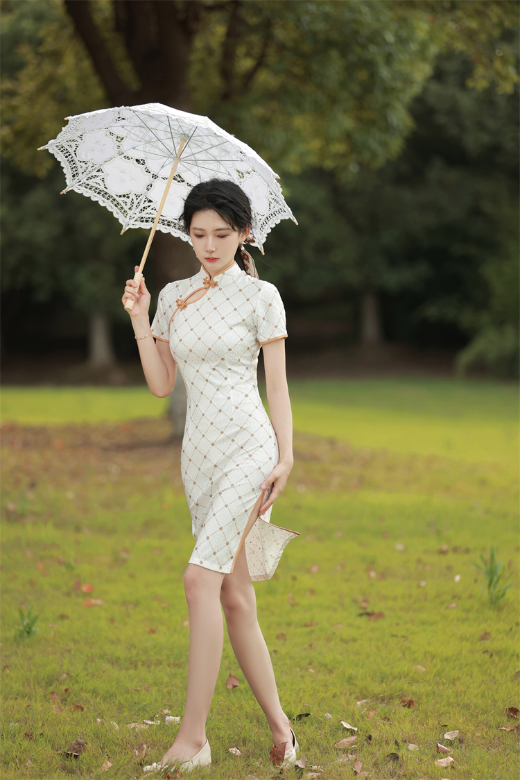 高级旗袍2021年轻款女改良法式气质流光高雅旗袍