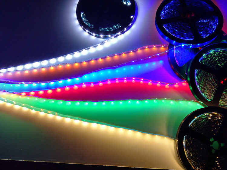 led2835软灯柔性灯带12v高亮广告牌背景树脂迷你led灯带