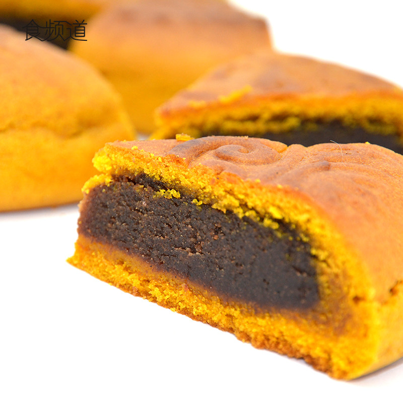 凉山特产宁南苦荞饼宏阳牌月饼西沙豆沙玫瑰传统中式糕点