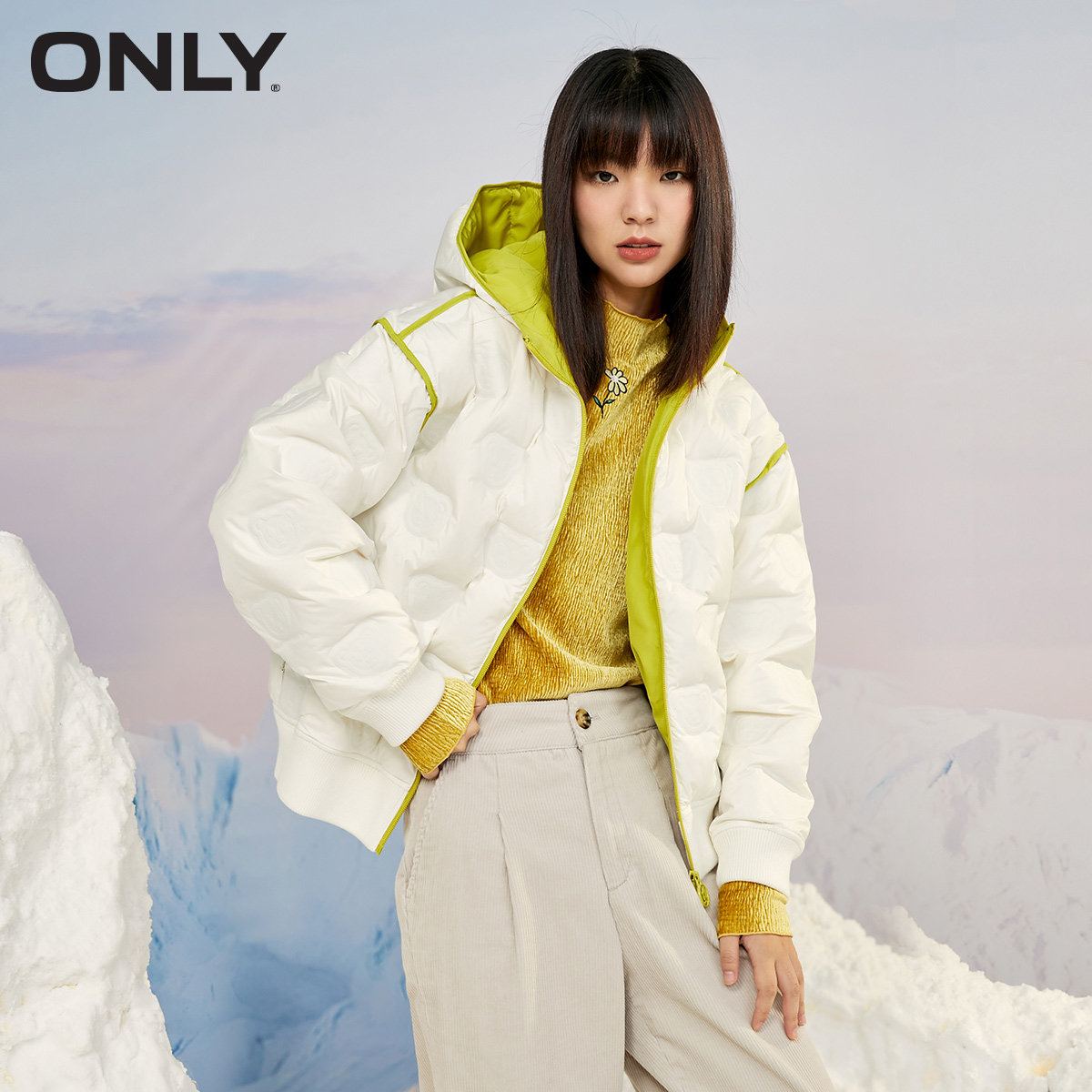 only2021春秋新款小熊压花宽松连帽羽绒服120423068羽绒服