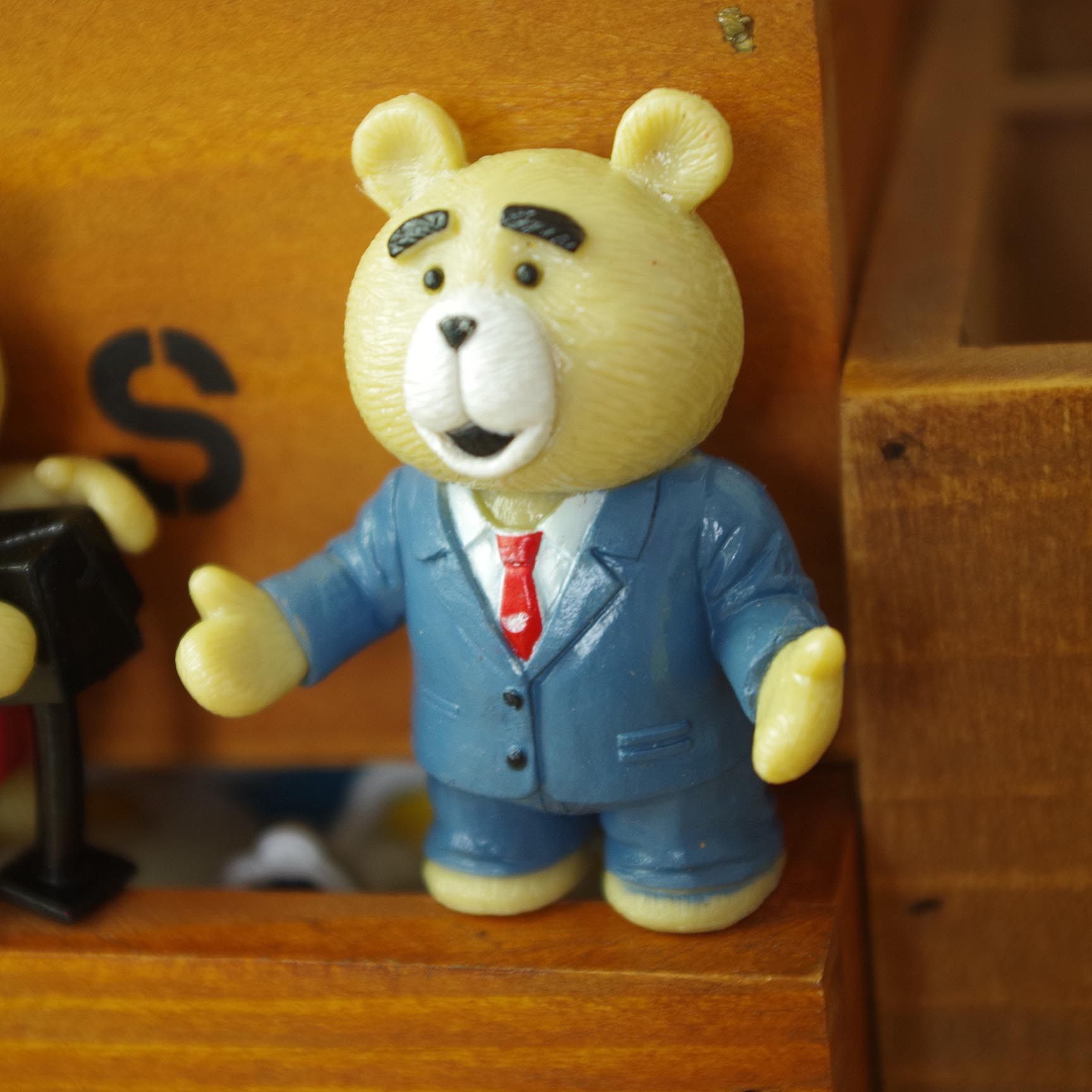 散货泰迪熊小贱熊捣蛋熊可爱粗眉眉毛动物手办公仔潮玩盲盒