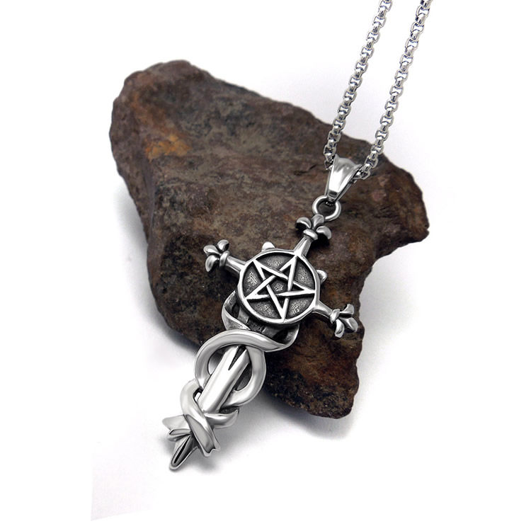 复古五芒星吊坠钛钢霸气个性十字架项链男女韩国精品挂件饰品长款