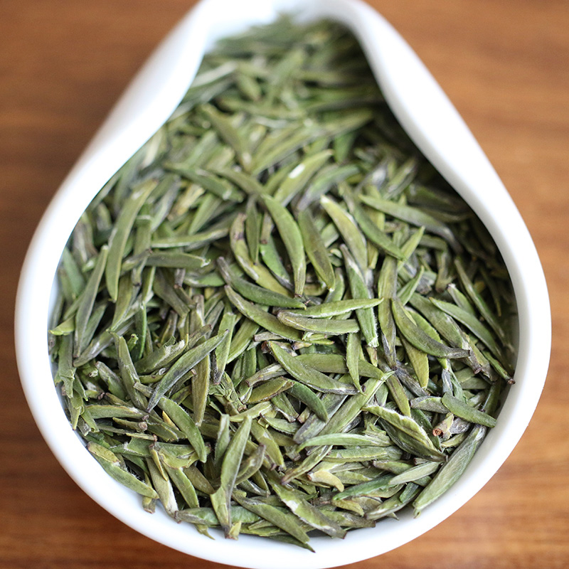 湄潭翠芽贵州特产绿茶 雀舌新茶茶叶铁盒礼盒装180g y图片