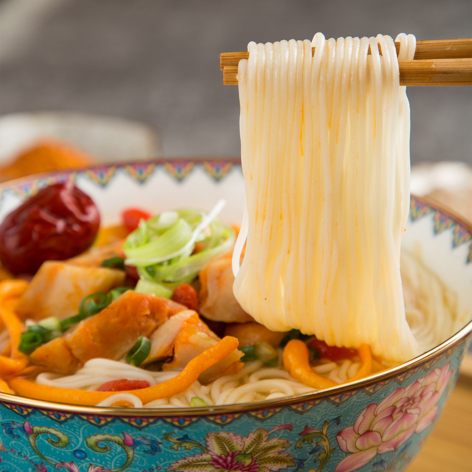 伊都拉面1kg速食鲜半干面盐龙须面厂家发货q弹劲道易煮易熟量大从优