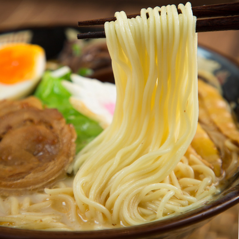 伊都拉面280g肉骨汤拉面鲜拉面半干面湿面碱面方便面速食面带酱料