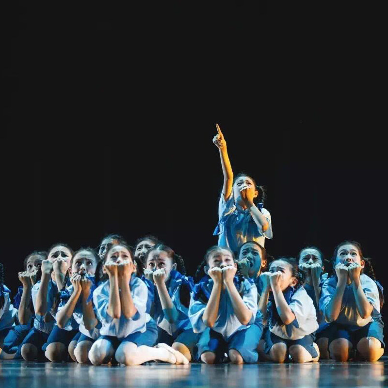 六一儿童表演服第九届小荷风采纸飞机演出舞蹈服装女童民国学生装