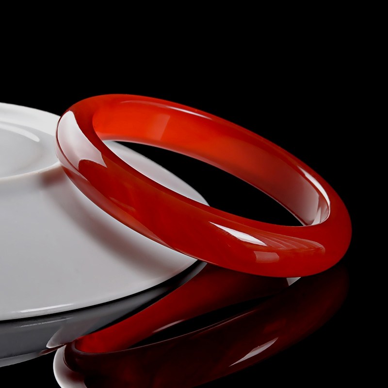 玛瑙玉手手镯女款少女细条天然正品中宽红色手镯