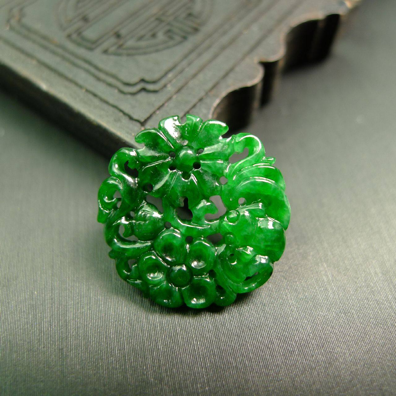 冰种满色辣天然翡翠福寿圆形雕花戒面其他