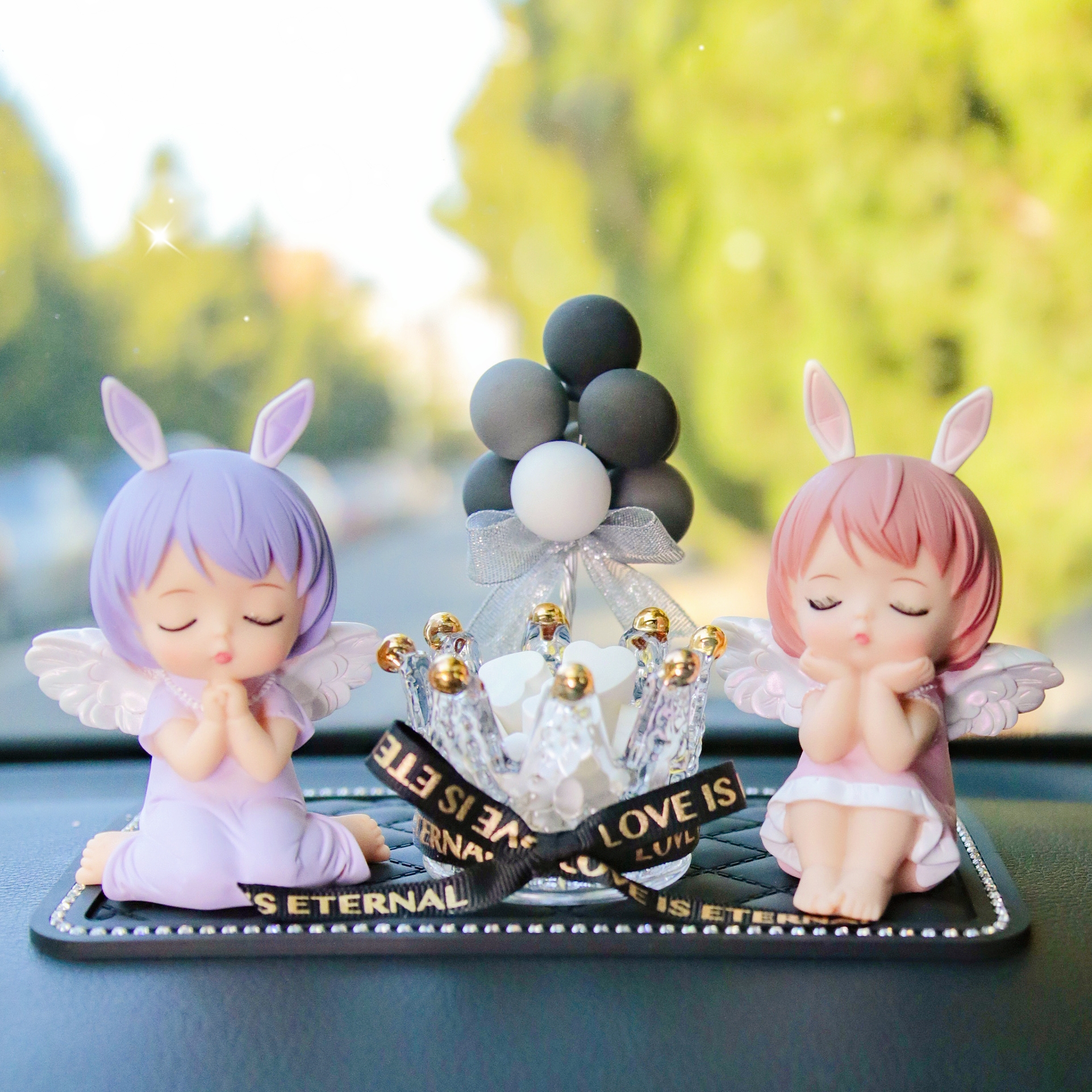 汽车摆件可爱安妮宝贝车载香水水晶皇冠香薰水钻摆件