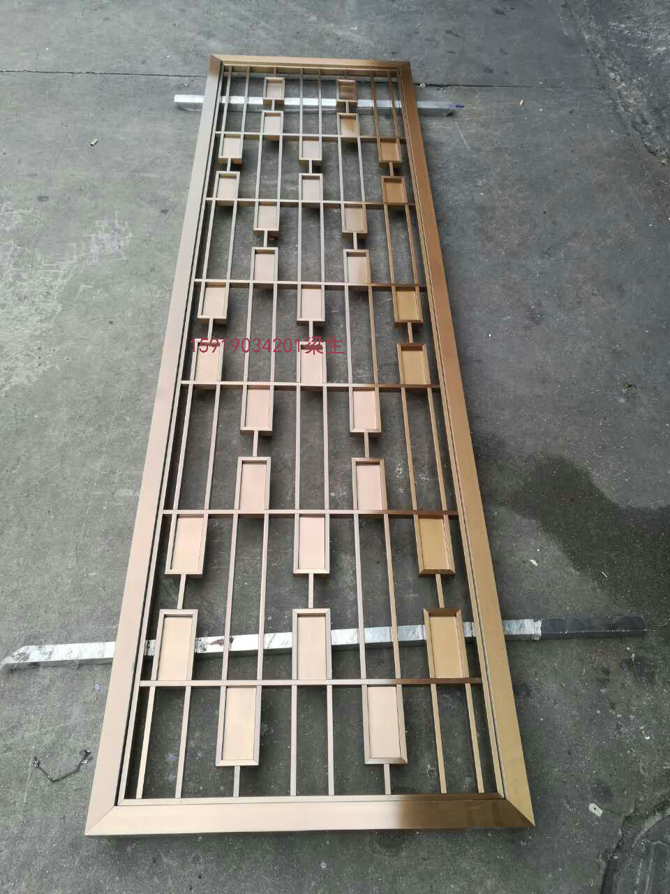 直销简约不锈钢屏风隔断玫瑰金花格酒店客厅玄关镂空雕花金属定制