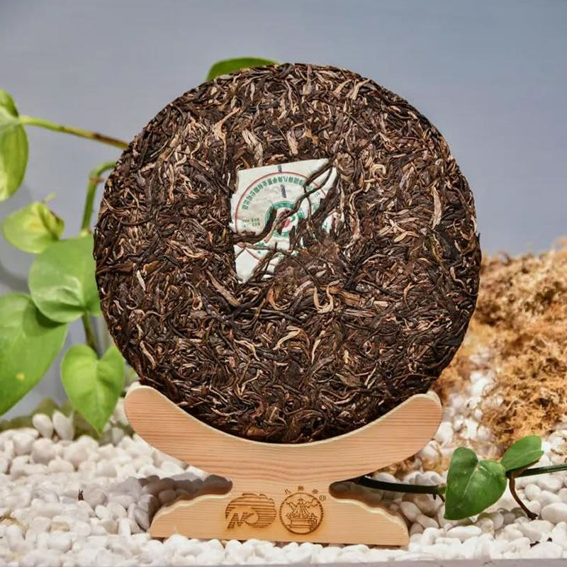 八角亭黎明茶厂普洱茶生茶2021年蓝印珍品孔雀400g