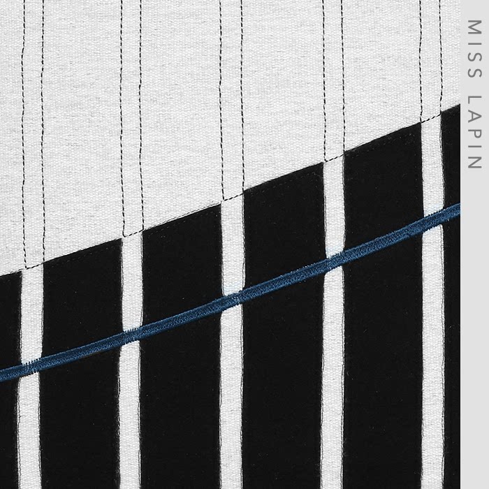 澜品家居简约现代沙发靠垫抱枕黑白竖条贴布靠垫