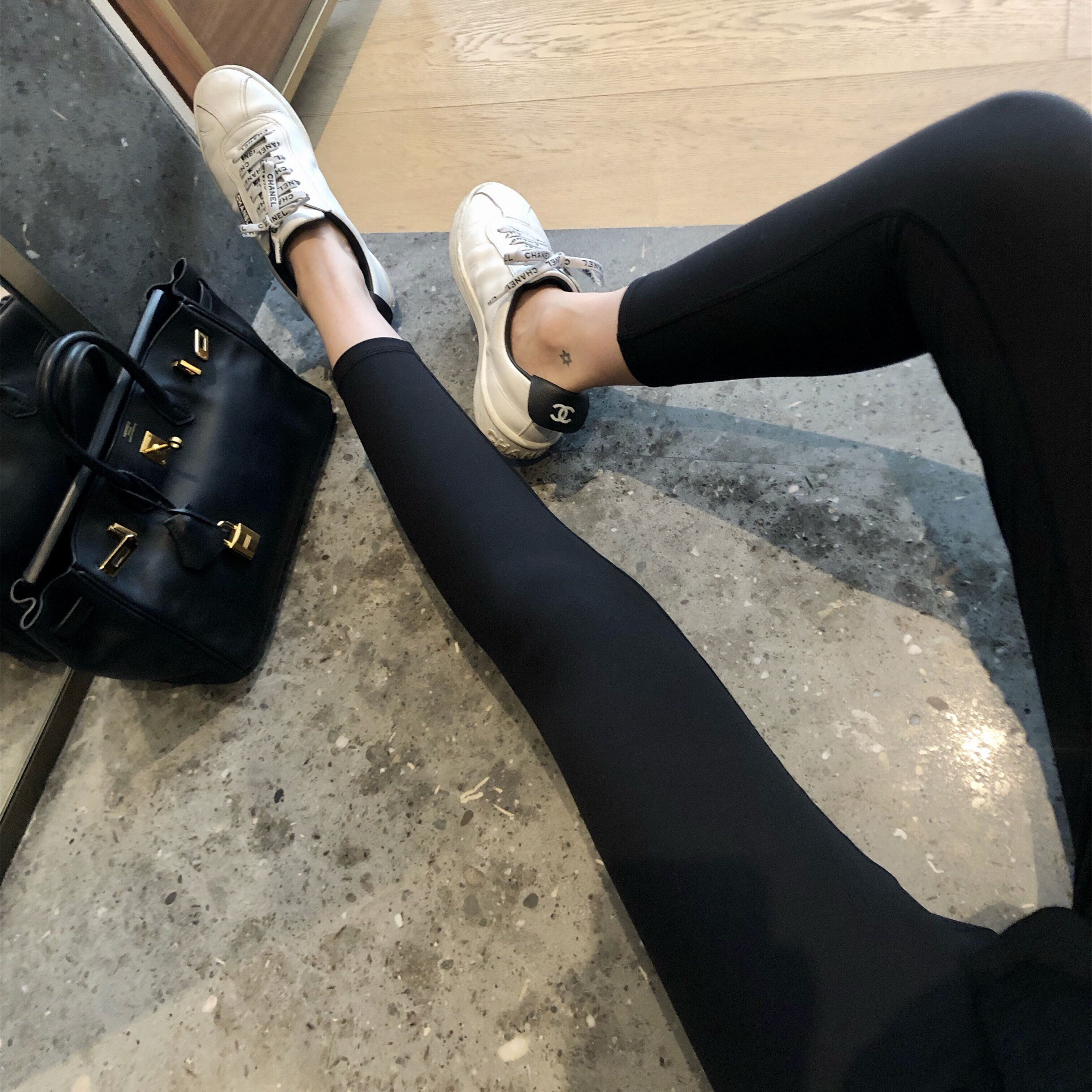 20新款ins同款弹力黑色液体裤九分无痕打底裤女瑜伽裤显瘦小脚裤