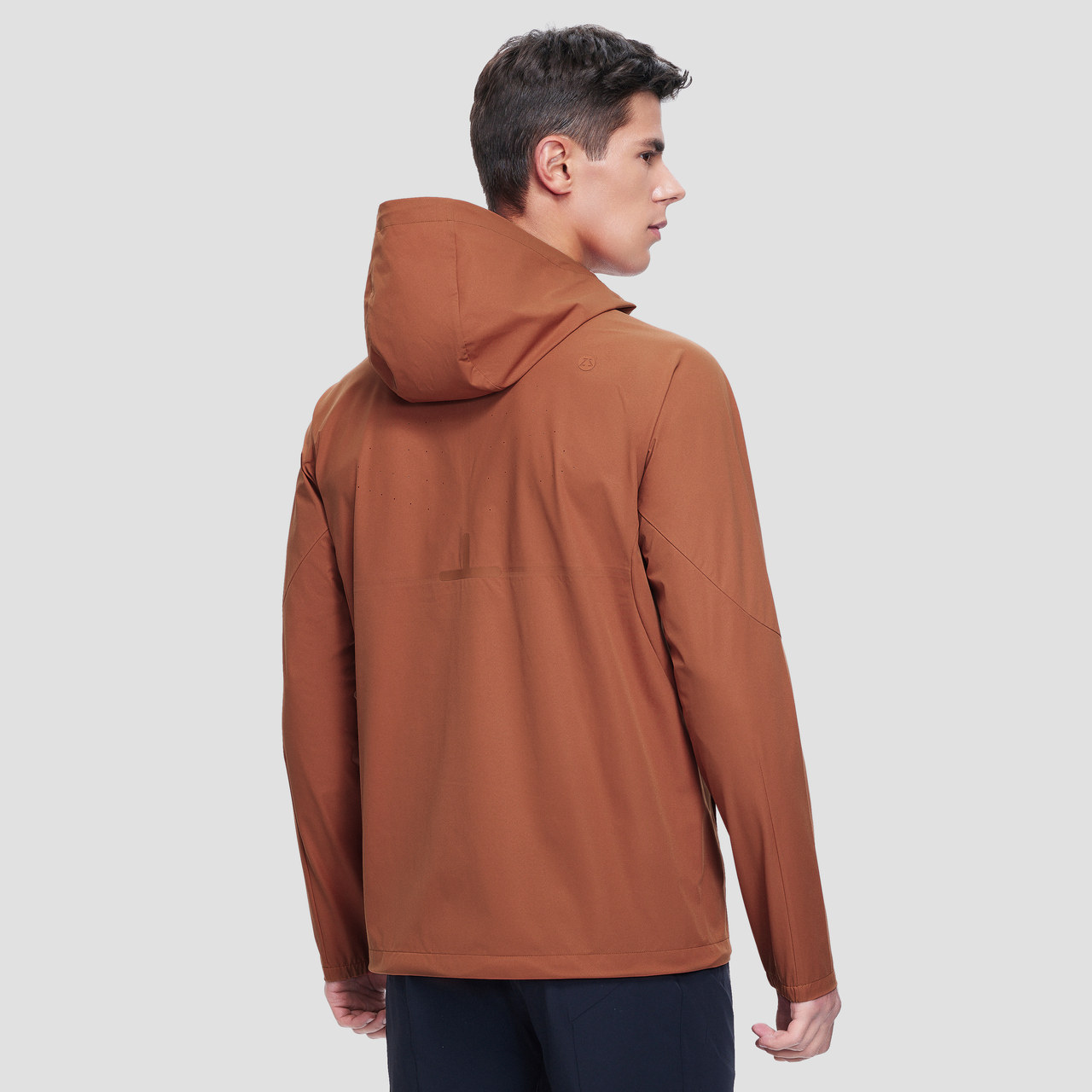 descente迪桑特training系列男士运动休闲梭织上衣外套夹克运动茄克