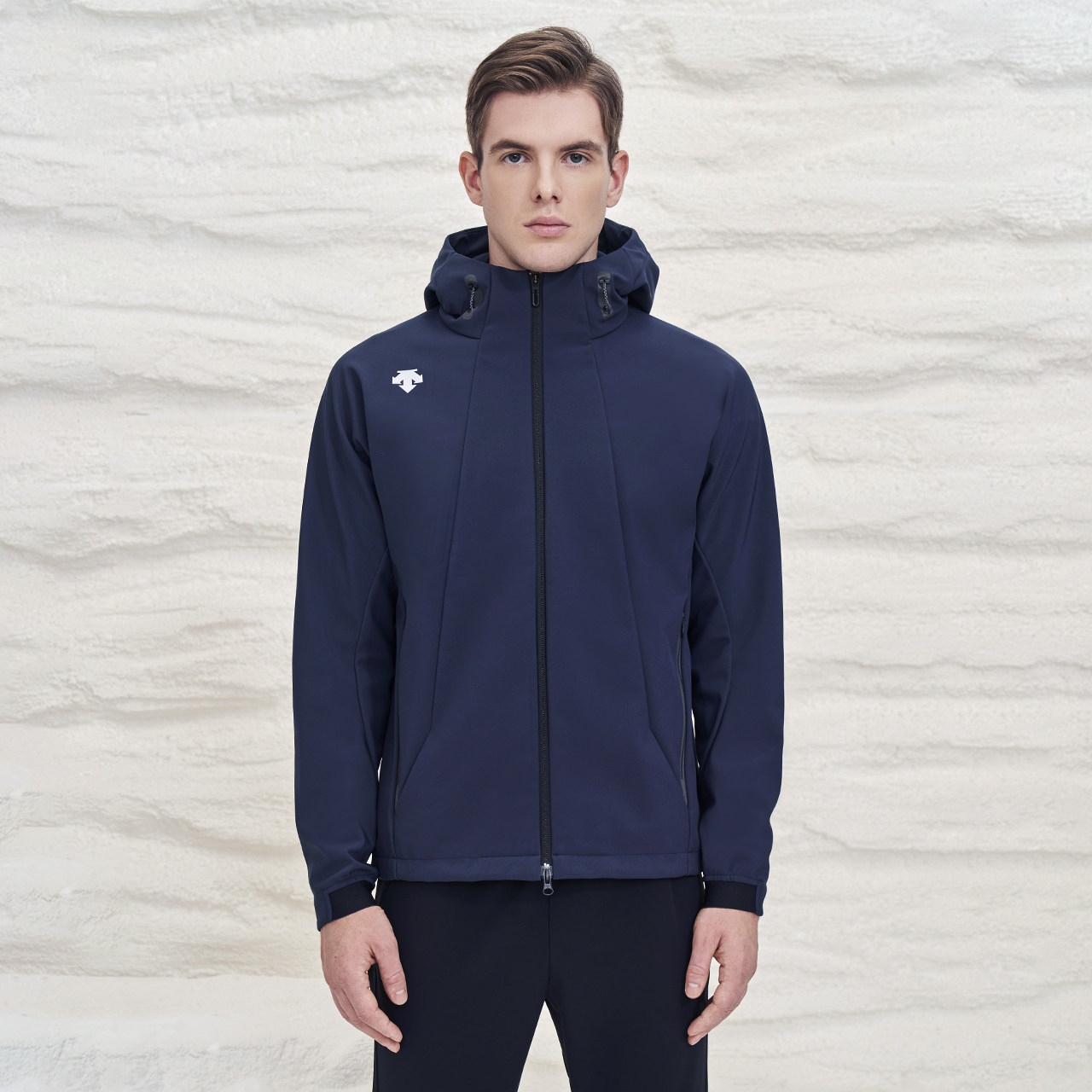 外套descente迪桑特training男子梭织运动秋冬加绒保暖运动茄克