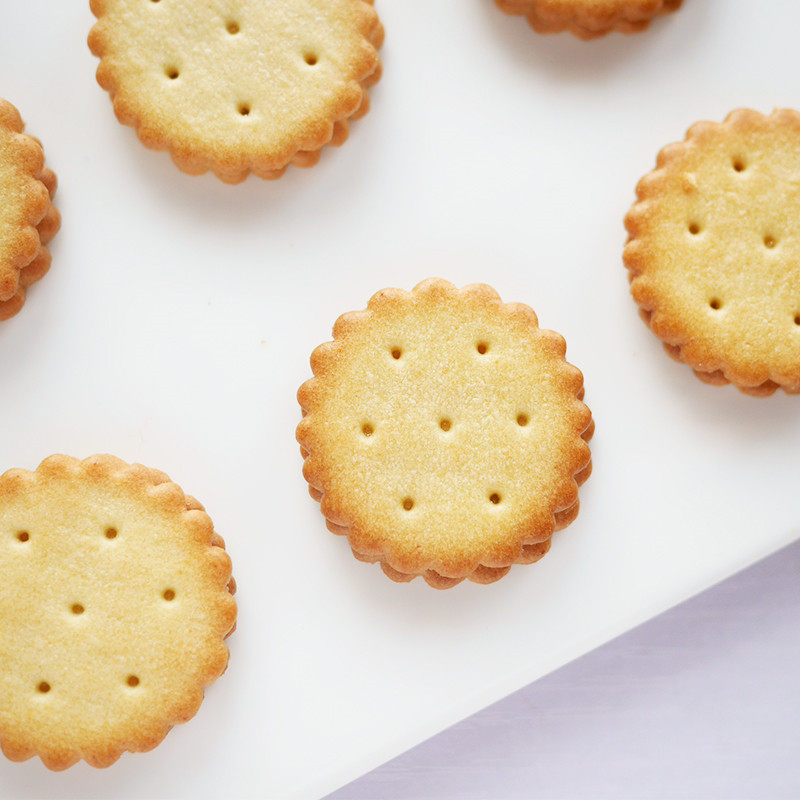 ddung冬己饼干6袋咸蛋黄黑糖麦芽夹心饼干小点心冬已韩国网红零食