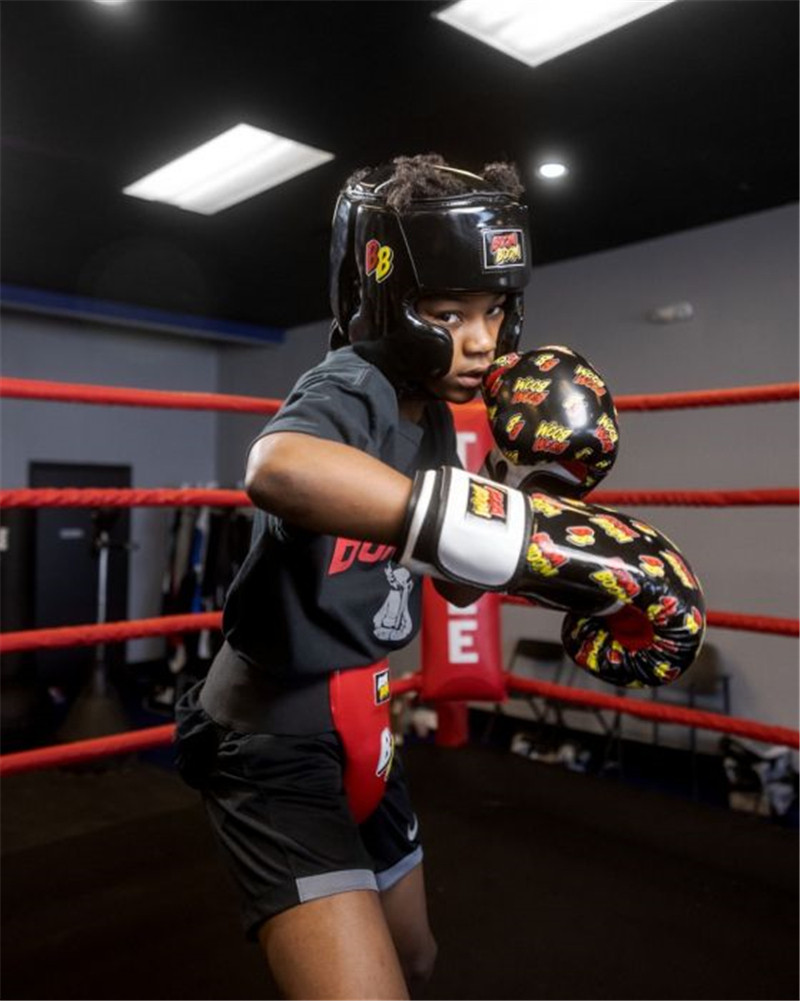 boomtitle旗下commander拳击泰拳儿童青少年专业头盔拳击护具