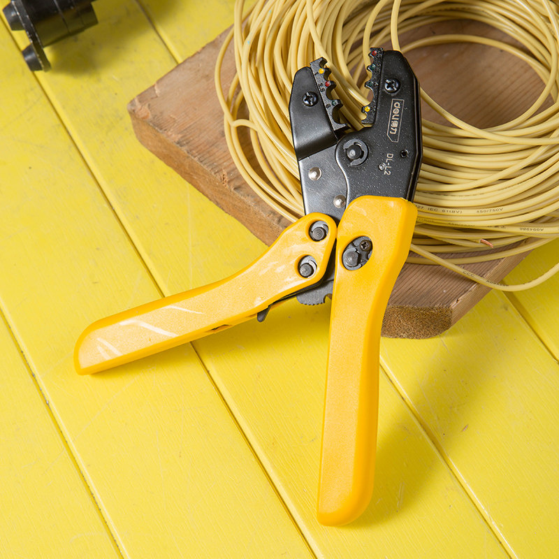 得力压线钳冷压端子棘轮手动快速接线钳管型夹线电工小型压接钳 - 痕