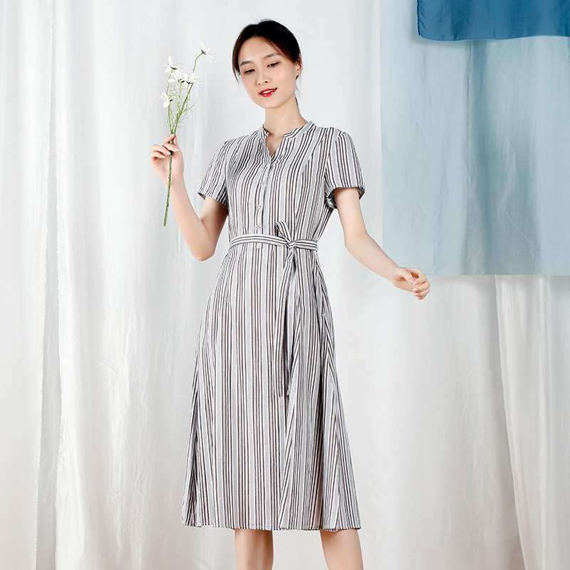 依伽依佳夏季短袖纯棉连衣裙精致领收腰显裙子口袋连衣裙