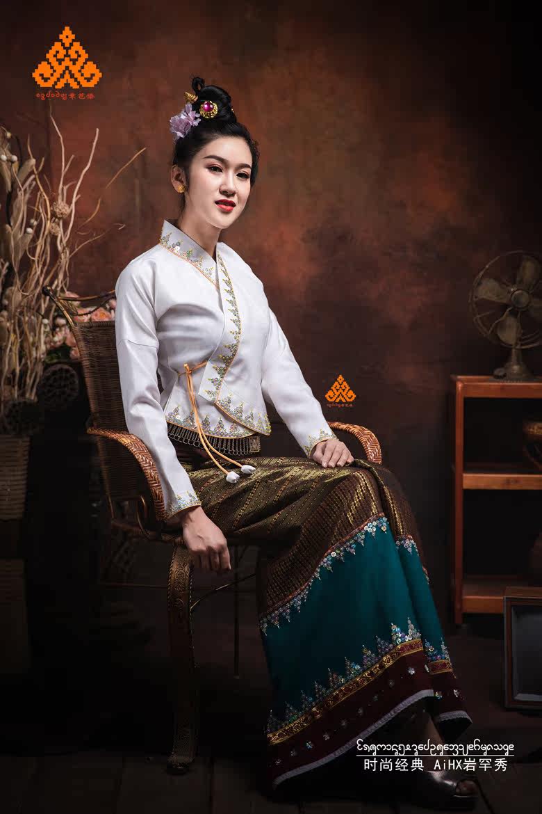 西双版纳傣族服饰夏季传统手工精品女士套装民族服装