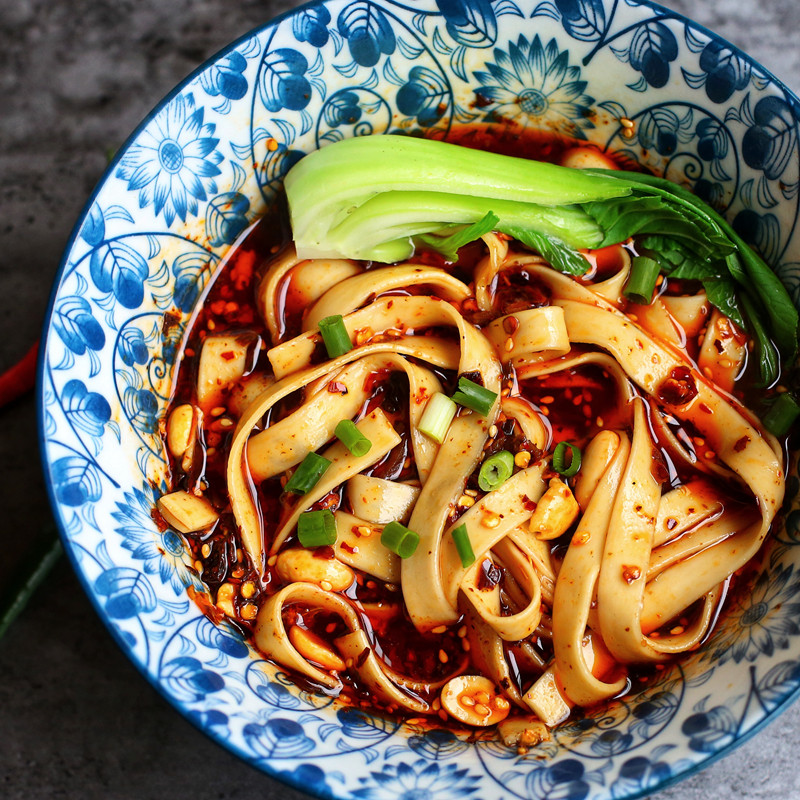 正宗重庆小面麻辣小面大宽面阿囧家待煮面条速食面 一包 满39包邮