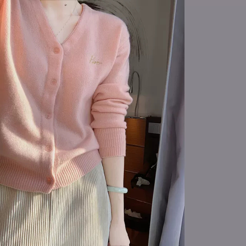 粉色v领开衫2021年新款毛衣外套女秋冬慵懒爆款外搭针织上衣加厚