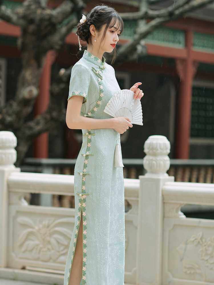 苏式波浪裙摆绿色年轻少女改良旗袍2022夏季旗袍