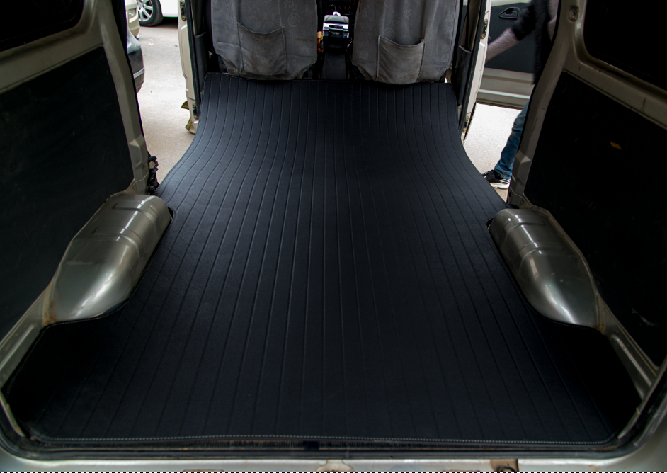 优雅一汽佳宝v526371v70开瑞优优2代面包车专用地胶