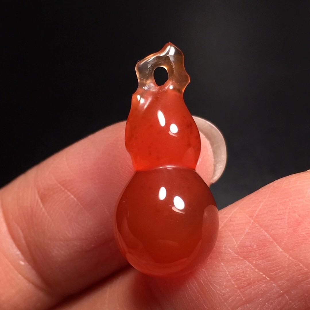 原矿保山南红玛瑙冰红精致葫芦吊坠红润高冰起项坠