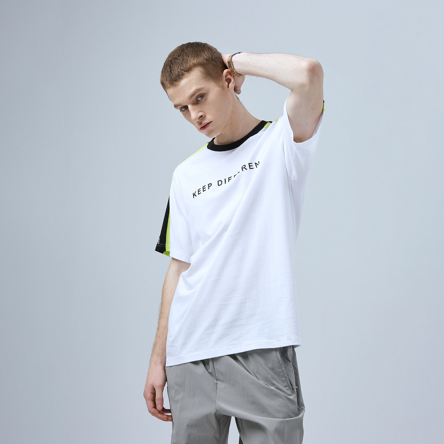 黑鲸肩部拼接短袖t恤男2019夏季新品装字母印花短t男