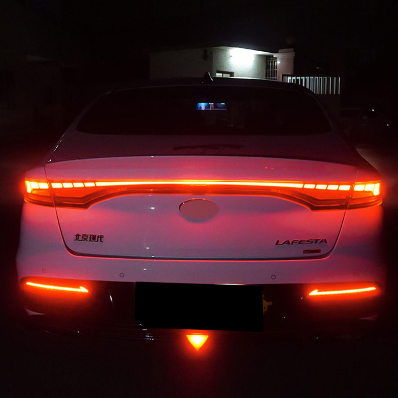 尾灯现代菲斯塔总成改装杠灯a7贯穿led流水大灯总成