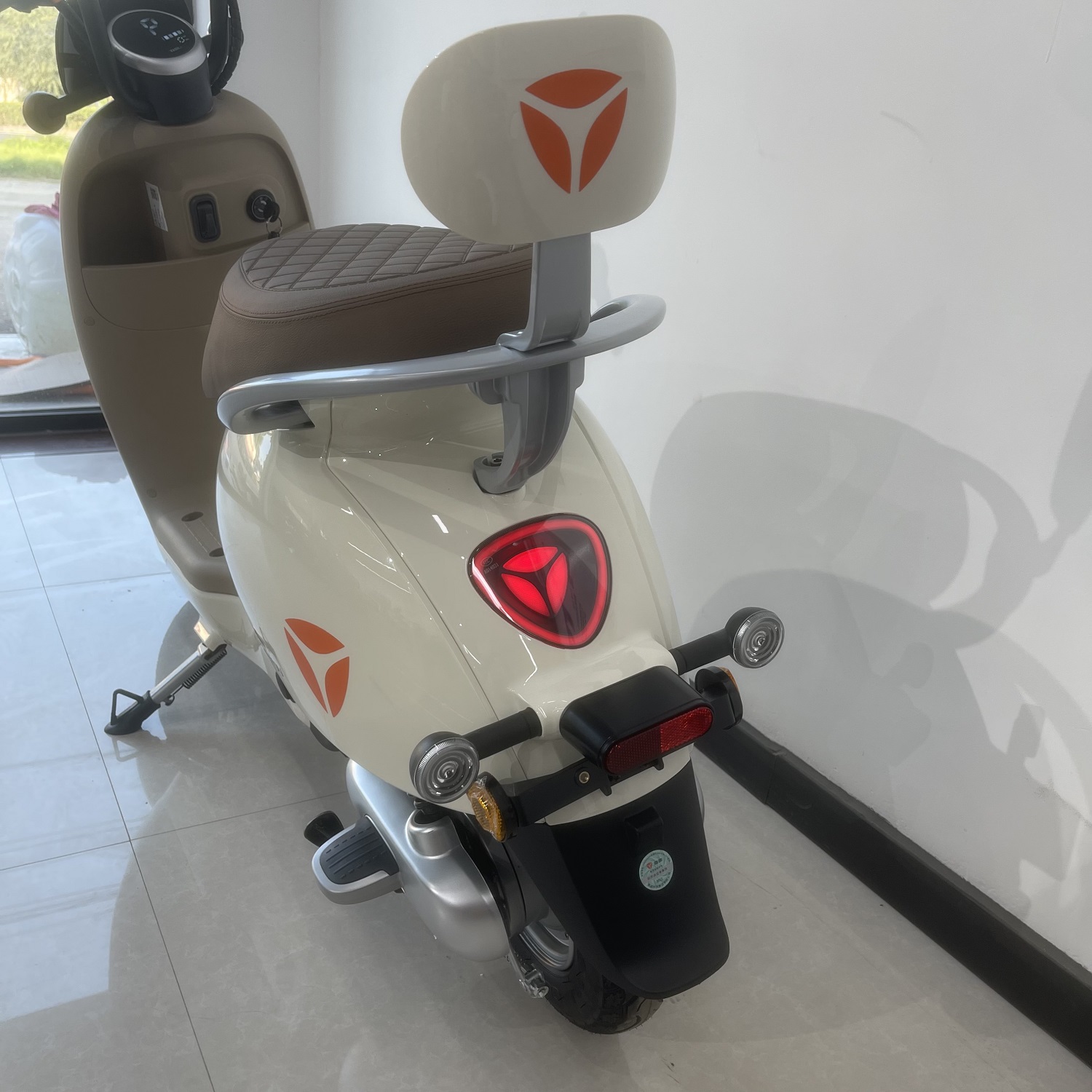 亲测~雅迪电动车dg6 新国标电动车大电池长续航支持控