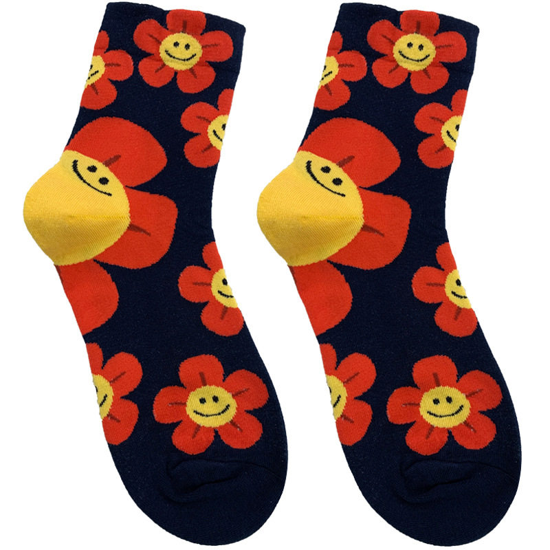 韩国东大门进口秋冬新品太阳花棉袜甜美可爱笑脸中筒袜