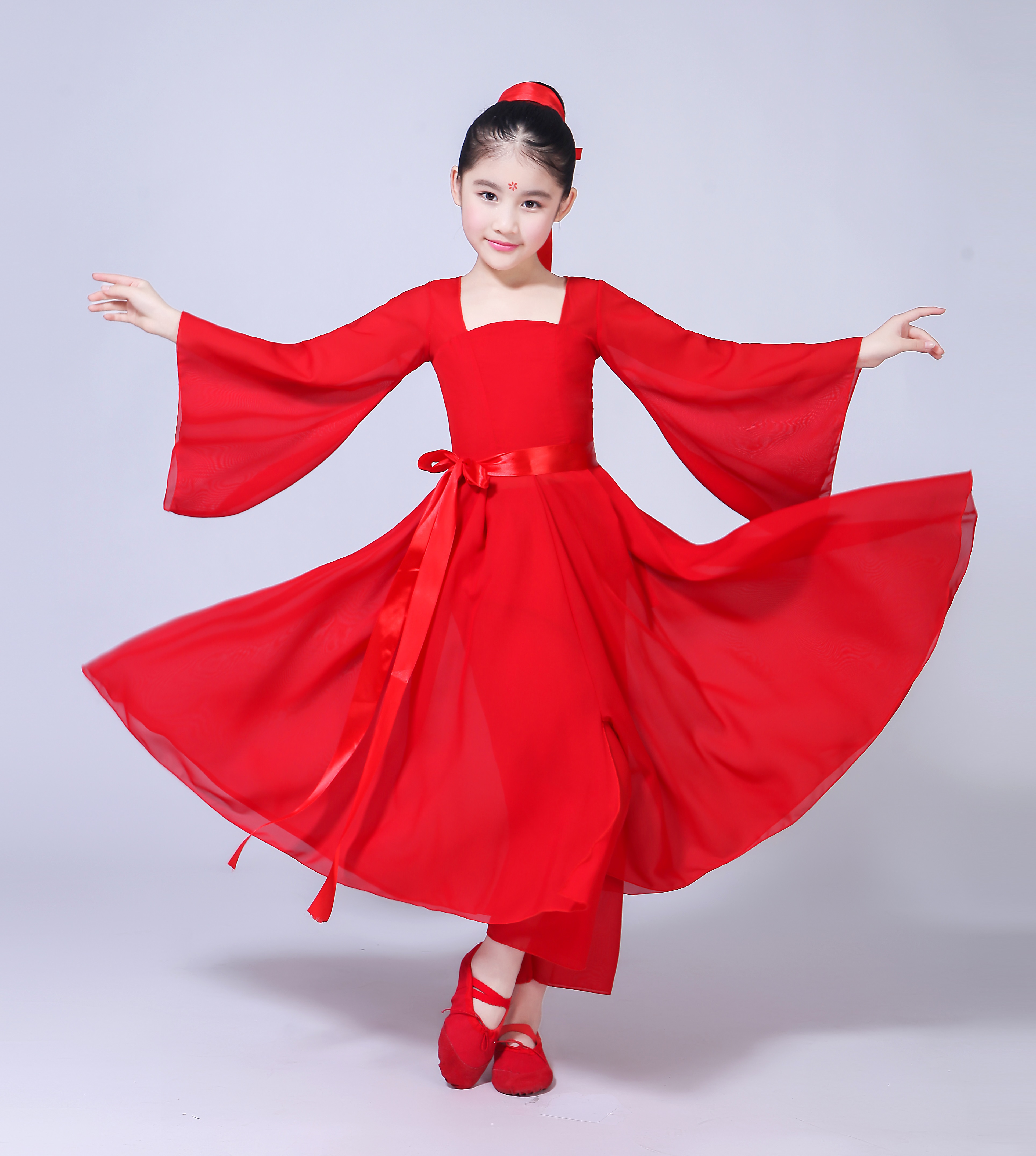 儿童古典大鱼海棠演出服单色舞蹈现代儿童演出服