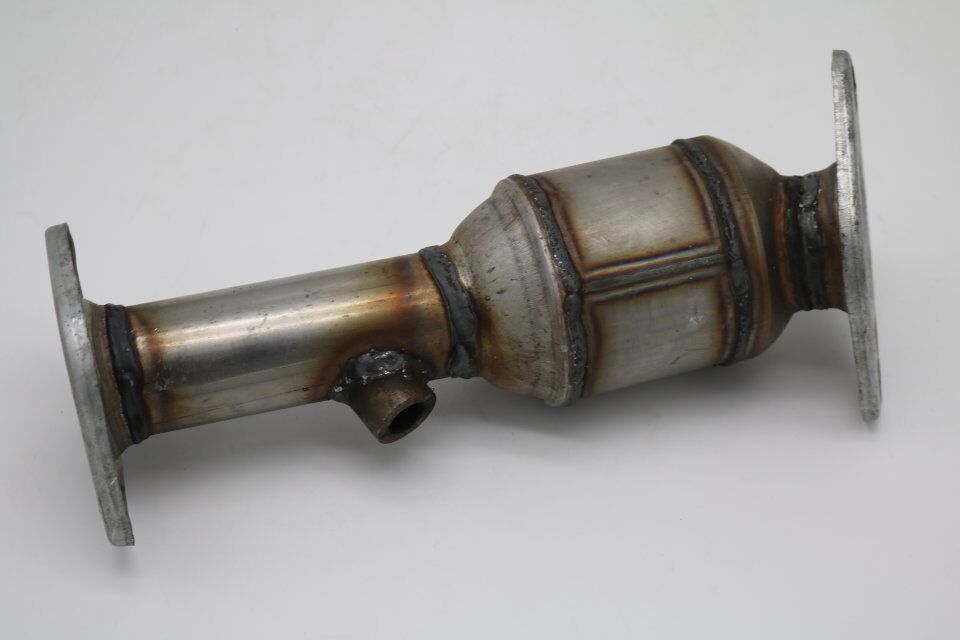 适用于比亚迪f3三元催化f3rg3l3g3r前段三元催化