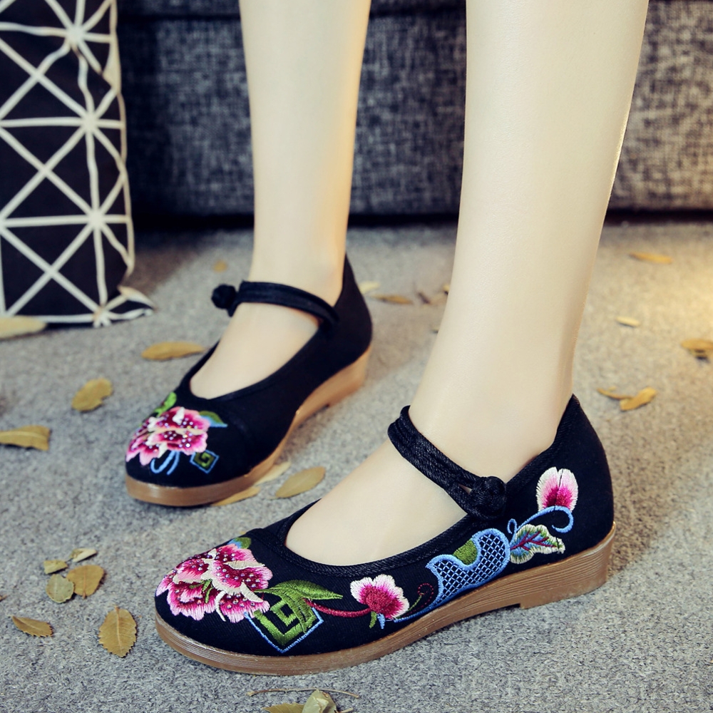 绣花鞋民族风老北京布鞋女鞋女单鞋盘扣复古高帮内增高布鞋