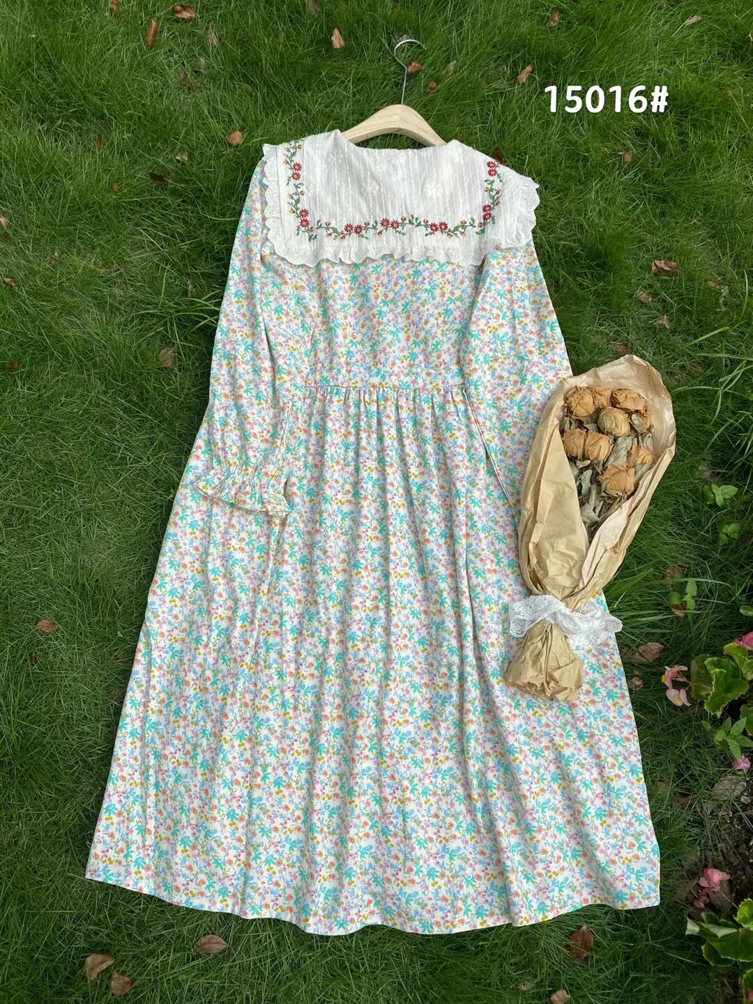 日系甜美美系结领碎花连衣裙秋季2021森系复古连衣裙