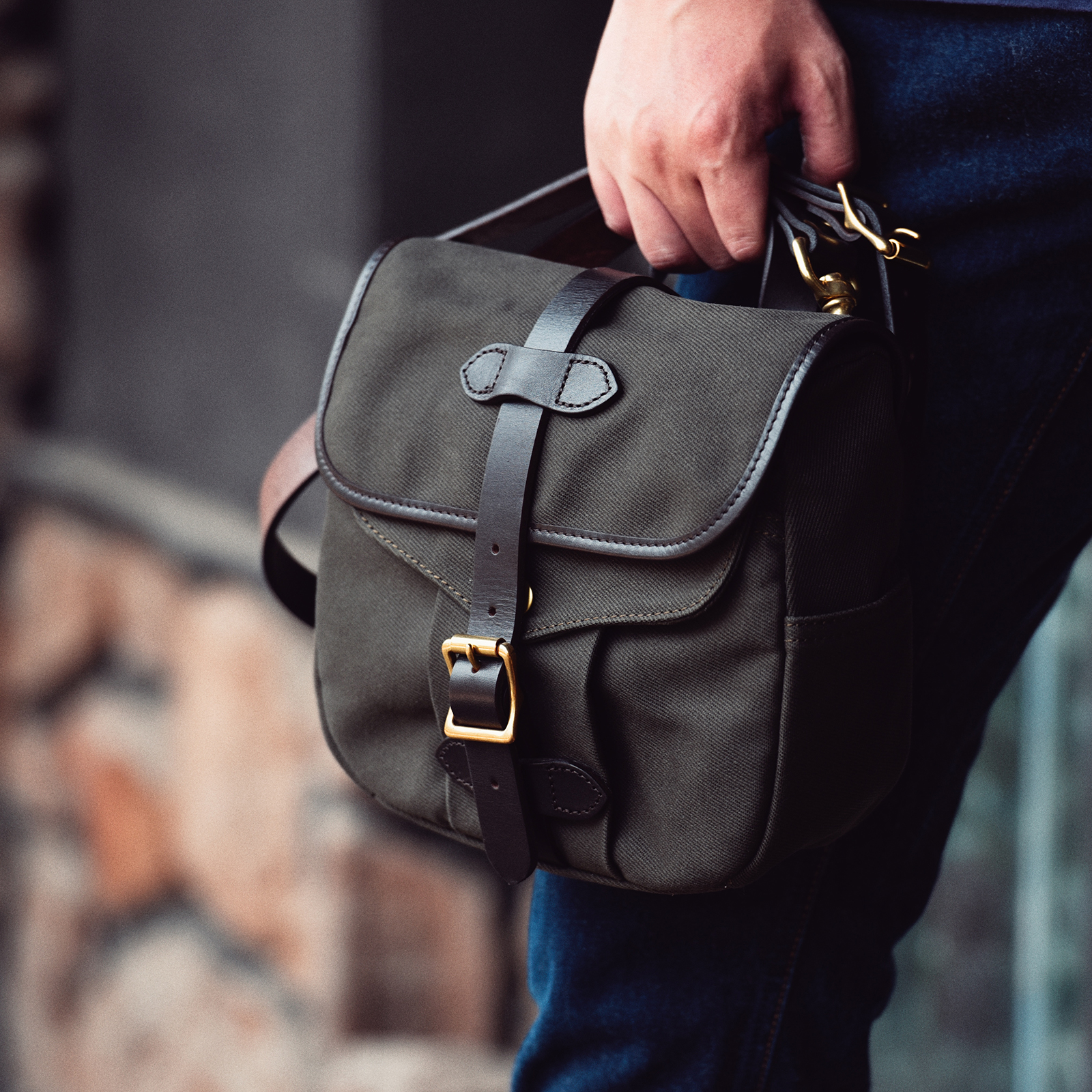 美式复古邮差包重磅油蜡帆布拼接植鞣牛皮手提单肩包防泼水铜五金