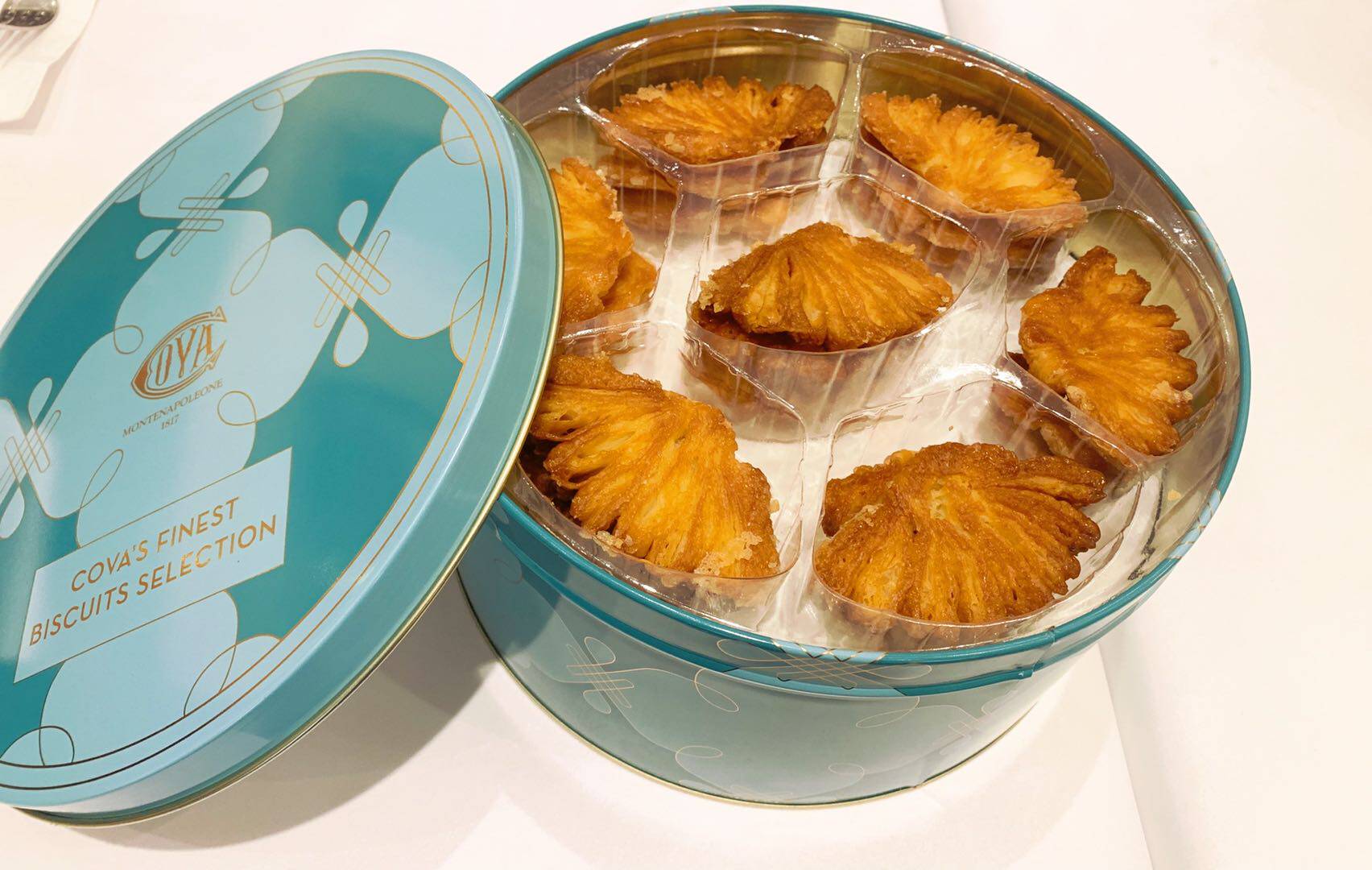 cova蝴蝶芝士条高端奢侈礼盒盒装450克伴手闺蜜传统西式糕点