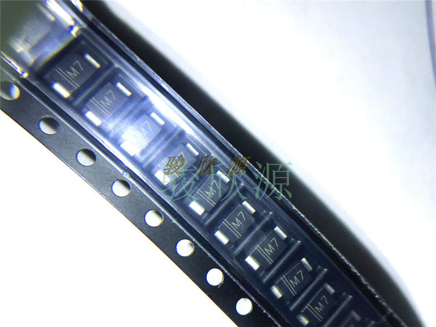 二极管m7f整流smaf1n4007fm7超薄贴片一盘二极管