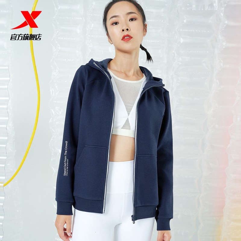 上衣特步外套女连运动2021冬季新款运动休闲女装运动茄克