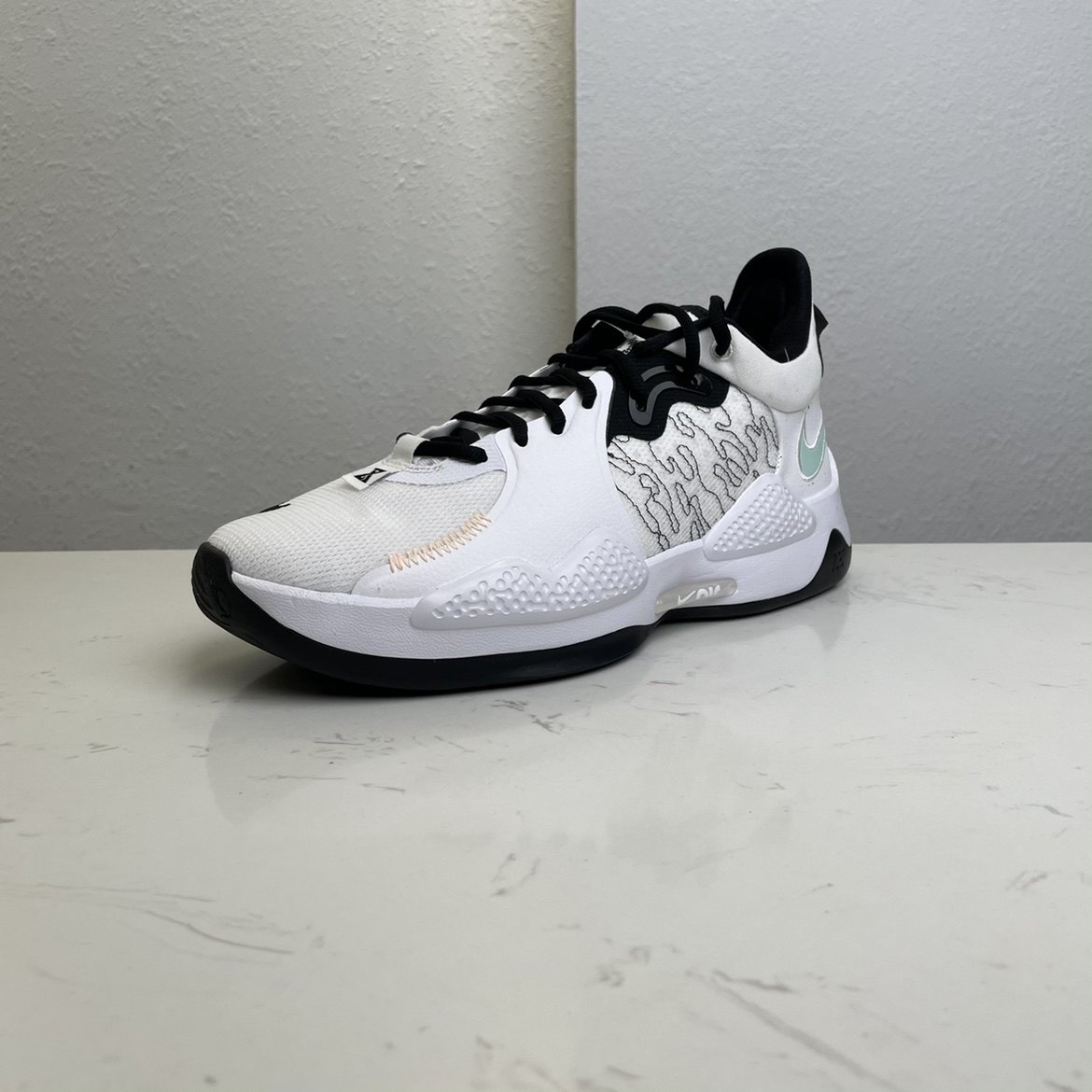 nikepg5耐克保罗乔治5代泡椒黑白首发男子篮球篮球鞋