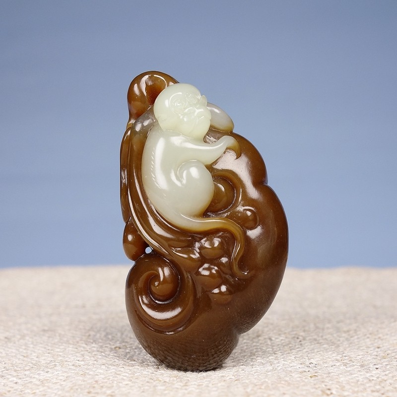 新品新疆和田且末料糖白玉手工猴子动物挂件其他