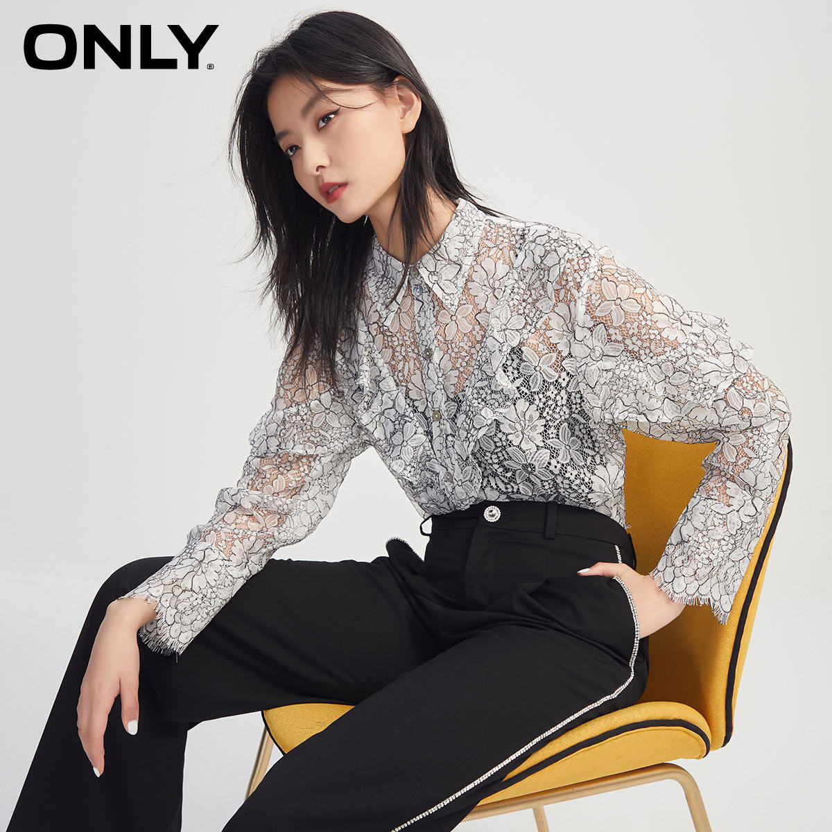 only2021夏季新款镂空花瓣设计毛边剪裁显瘦衬衫衬衫